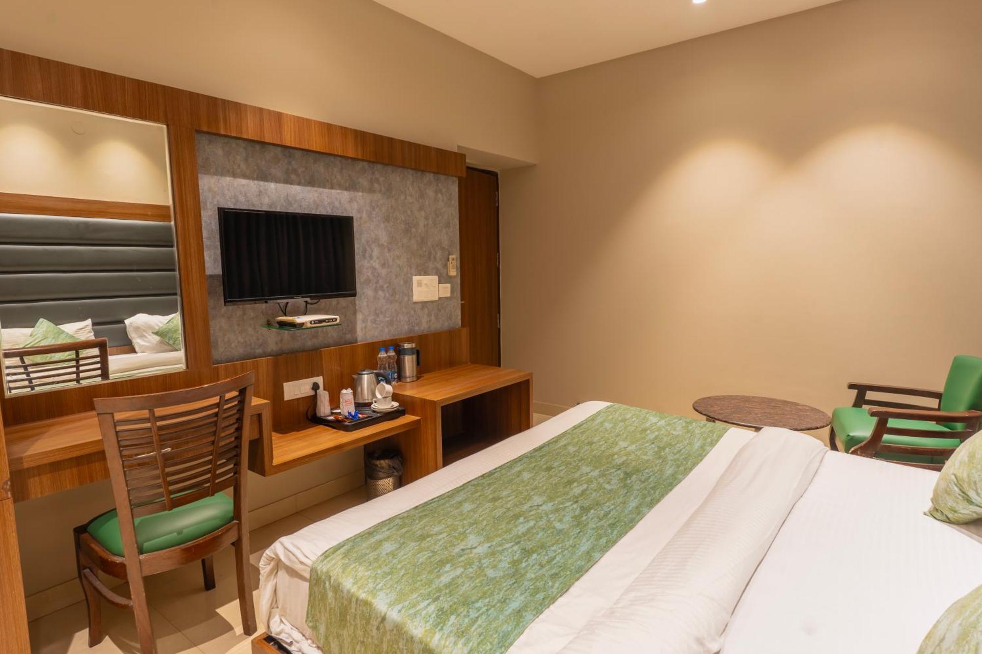 Hotel Amritsar International 2 Min Walk From Amritsar Bus Stand מראה חיצוני תמונה