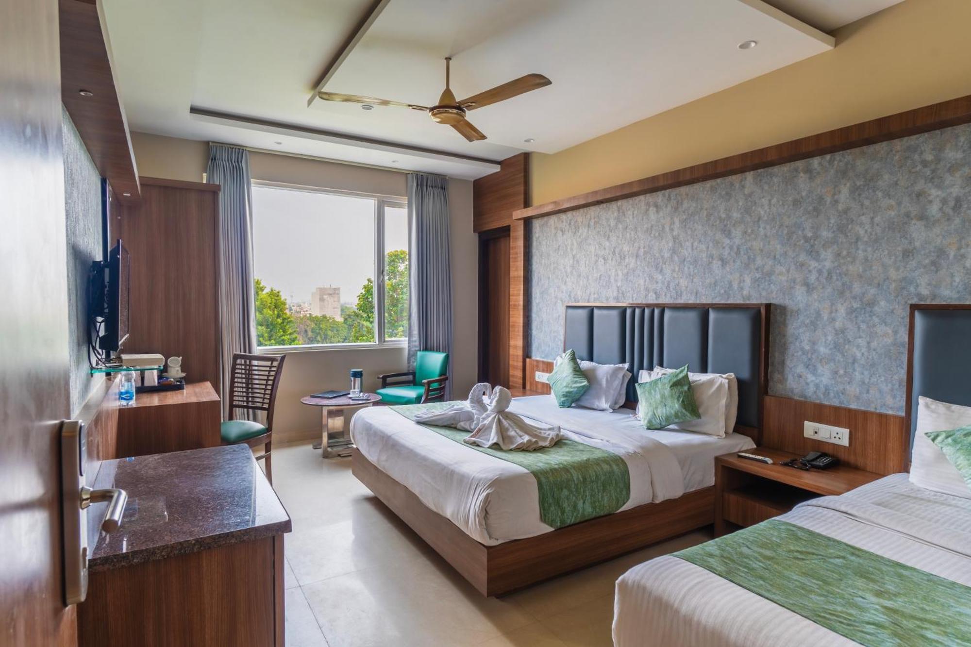 Hotel Amritsar International 2 Min Walk From Amritsar Bus Stand מראה חיצוני תמונה