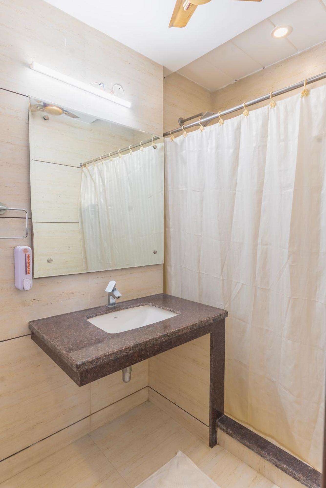 Hotel Amritsar International 2 Min Walk From Amritsar Bus Stand מראה חיצוני תמונה
