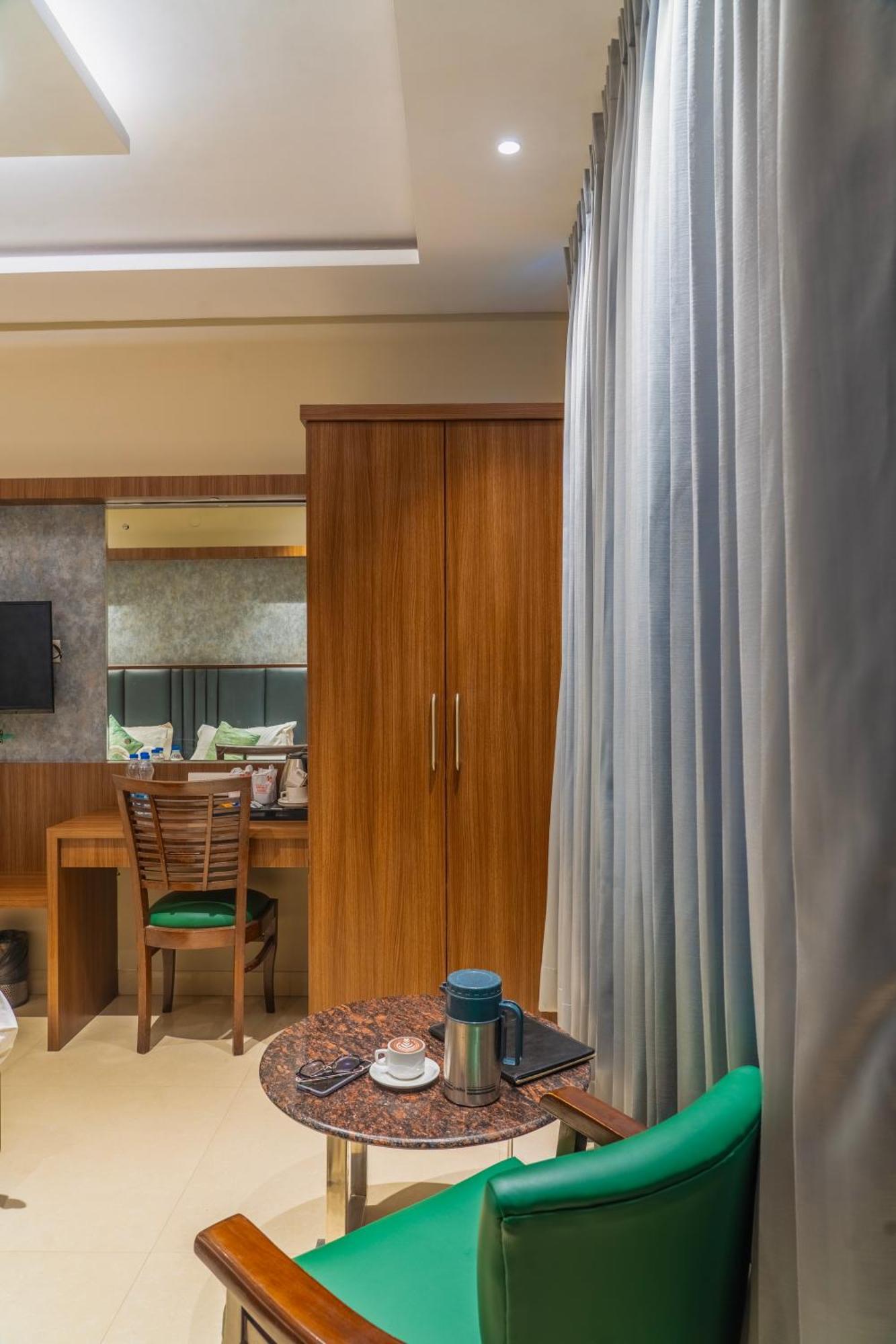 Hotel Amritsar International 2 Min Walk From Amritsar Bus Stand מראה חיצוני תמונה