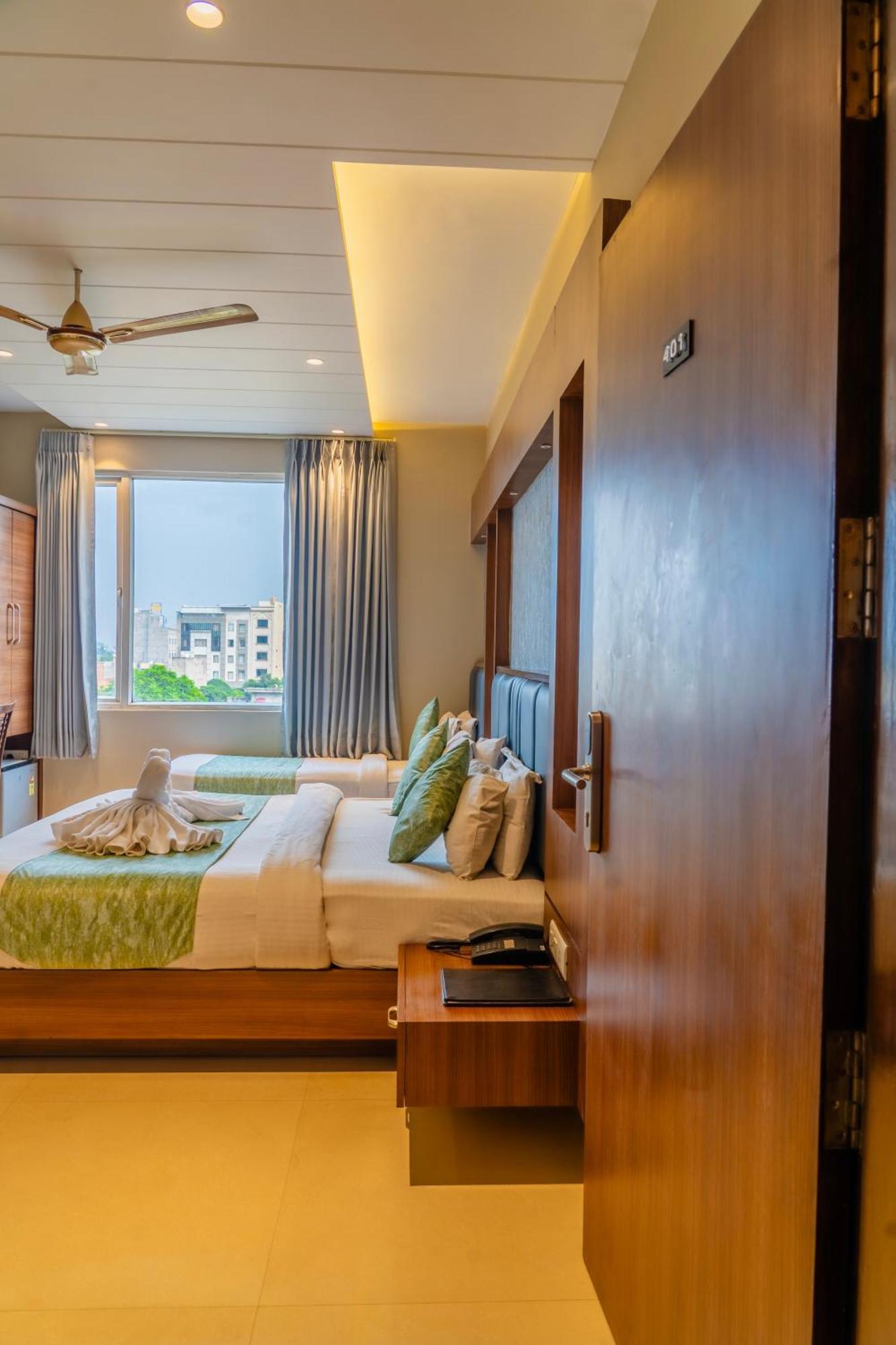 Hotel Amritsar International 2 Min Walk From Amritsar Bus Stand מראה חיצוני תמונה